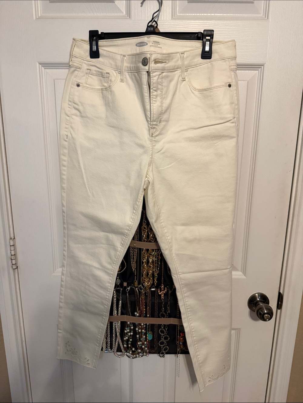 Old Navy Cream Ankle Crop Rockstar Jeans size 14.